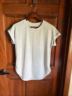 Cupio Light Gray Rolled Sleeve Crewneck Top Women's Small
